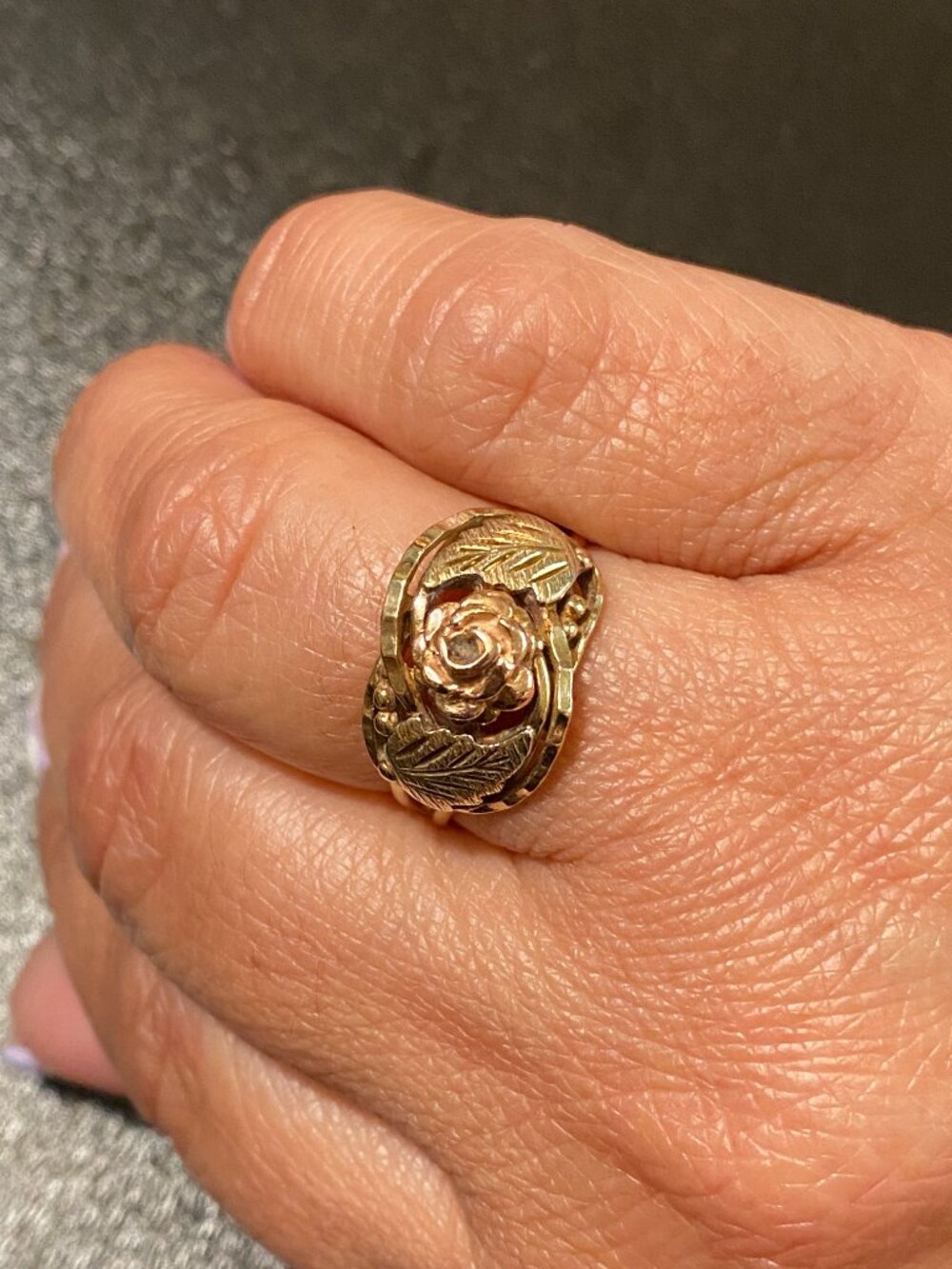 Black Hills Gold 10K Rose & Leaf Ring Size 8 Vintage